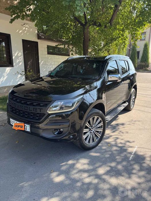 Traiblazer продается toza