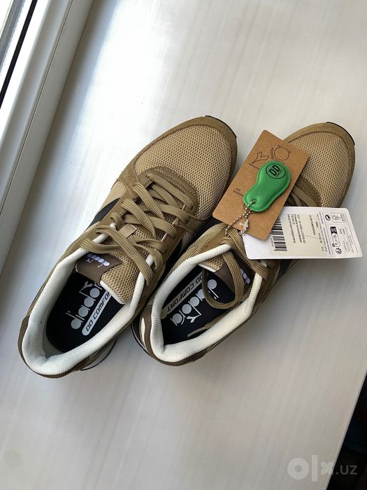 Кроссовки "DIADORA" НОВЫЕ, размер 42,5-43.