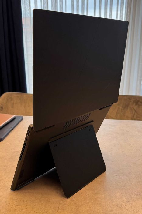 ASUS Zenbook Duo 14 UX8406MA – Ultra 9 – 32GB RAM – Два 3K OLED тъчскрийна – 1TB SSD