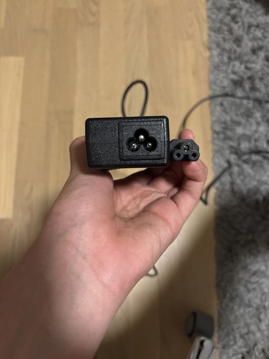 Зарядка для компьютра