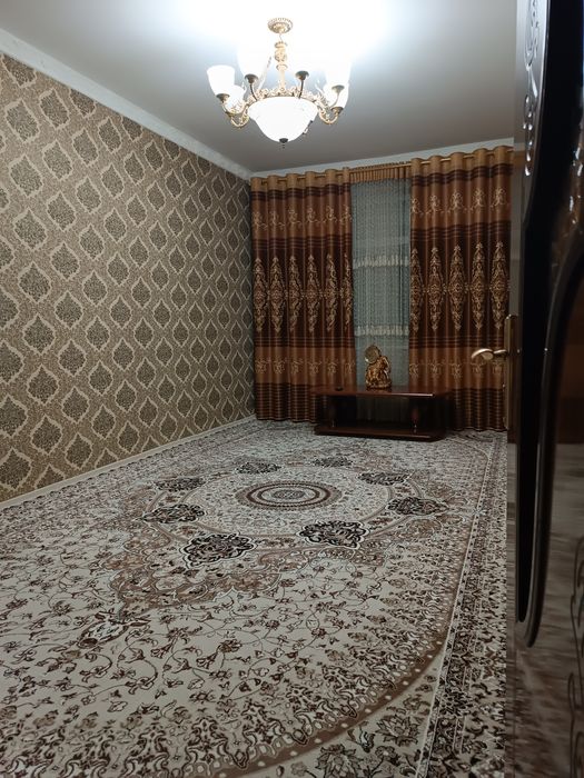 Навои вилоят спутникда квартира сотилади