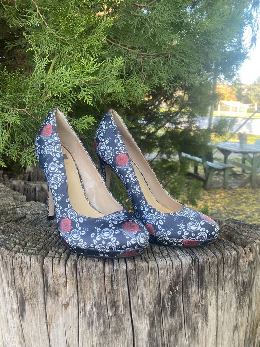 Дамски обувки с ток Bata номер 36