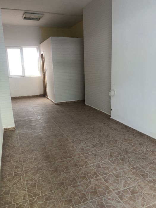 Дава се под наем Офис в Варна, Колхозен пазар - 30 кв.м за 214.2 € - Снимка #2