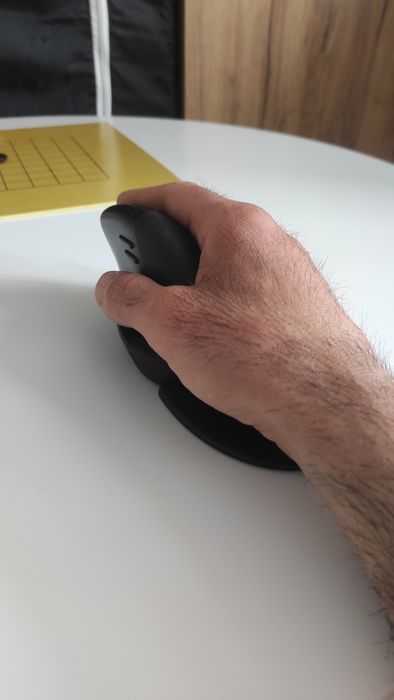 Мишка вертикална ергономична