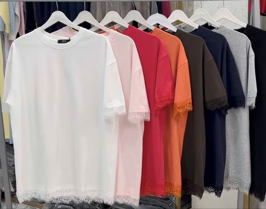 Стильные футболки