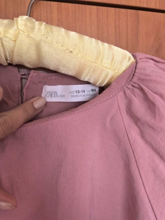 Рокля на ZARA За момиче.