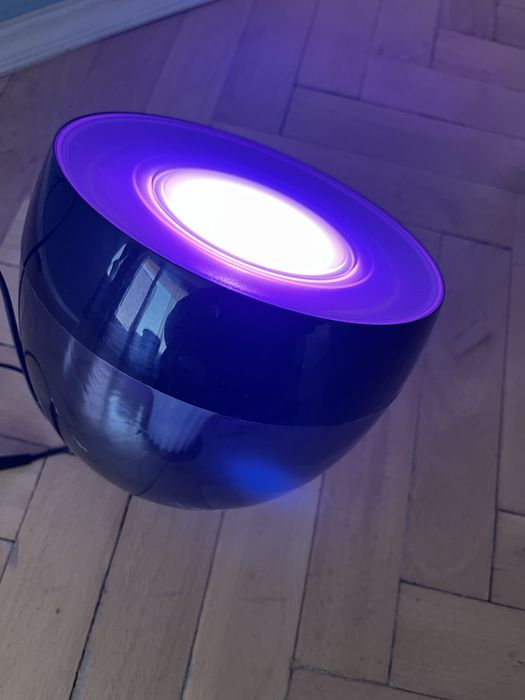 LED лампа Philips LIC Iris, Черна