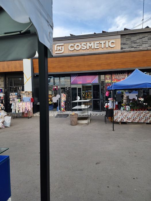 Здаётся площадь в помещении под Ремонт Сотовых,И Ремонт компьютеров