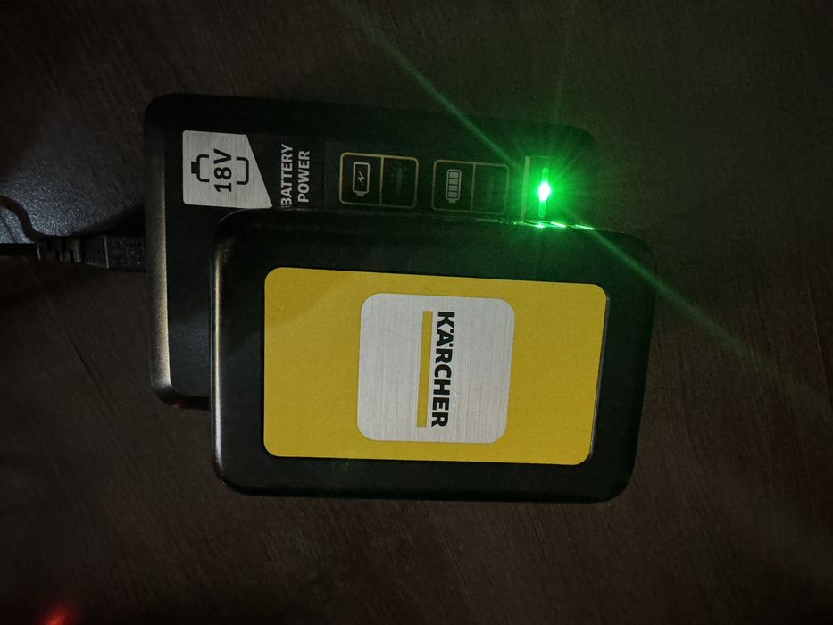 Karcher baterie acumulator 18V  5 amperi plus incarcator