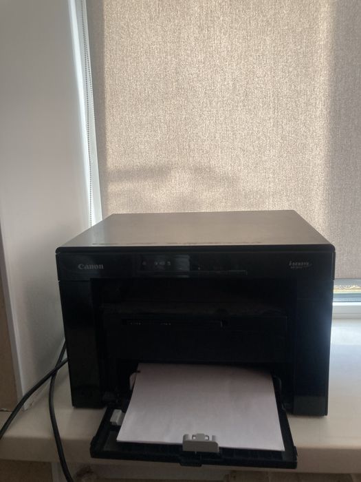 Продам лазерный принтер Canon MF3100