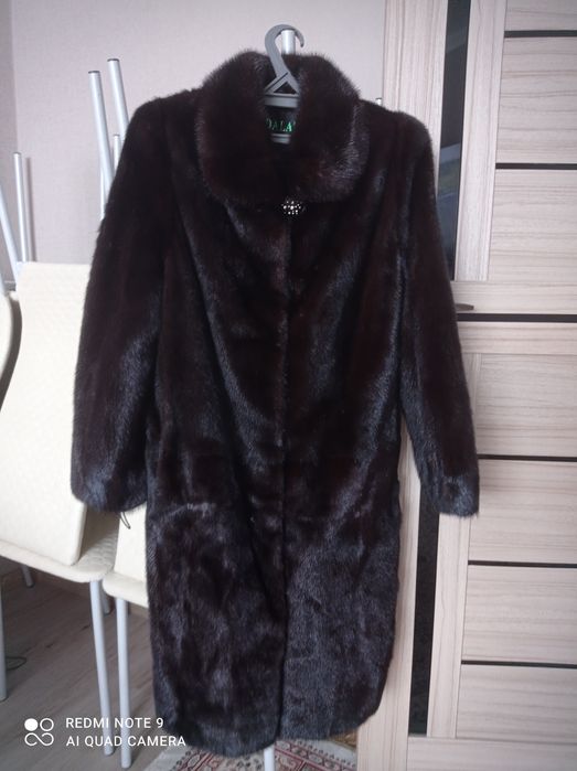 Продам норковую шубу