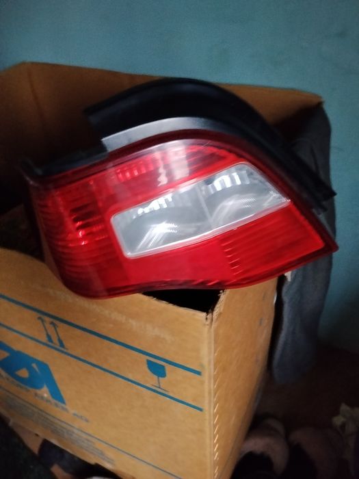 Фара сотилади нексия2га