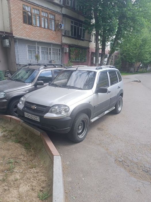 Lada 2121 Нива 2009 — 2