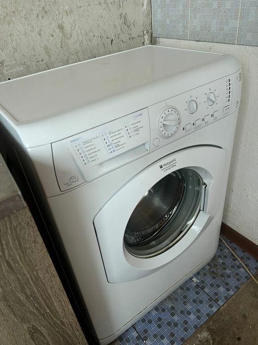 Стирала автомат Hotpoint