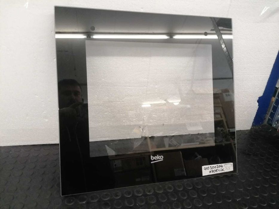 Geam exterior aragaz Beko 49.5 x 40 cm , 31.5 cm intre gauri, NOU / N3