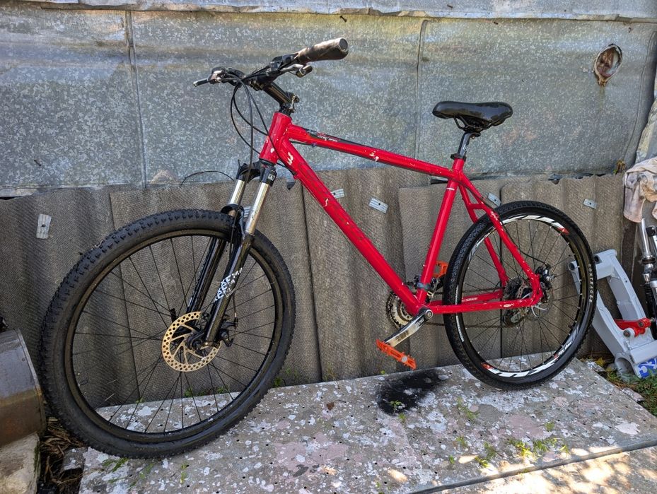 Bicicleta Carrera frane pe disc