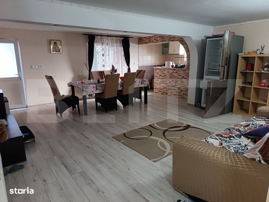 Casa renovata complet 4 camere , Living Open space , plus casa la rosu