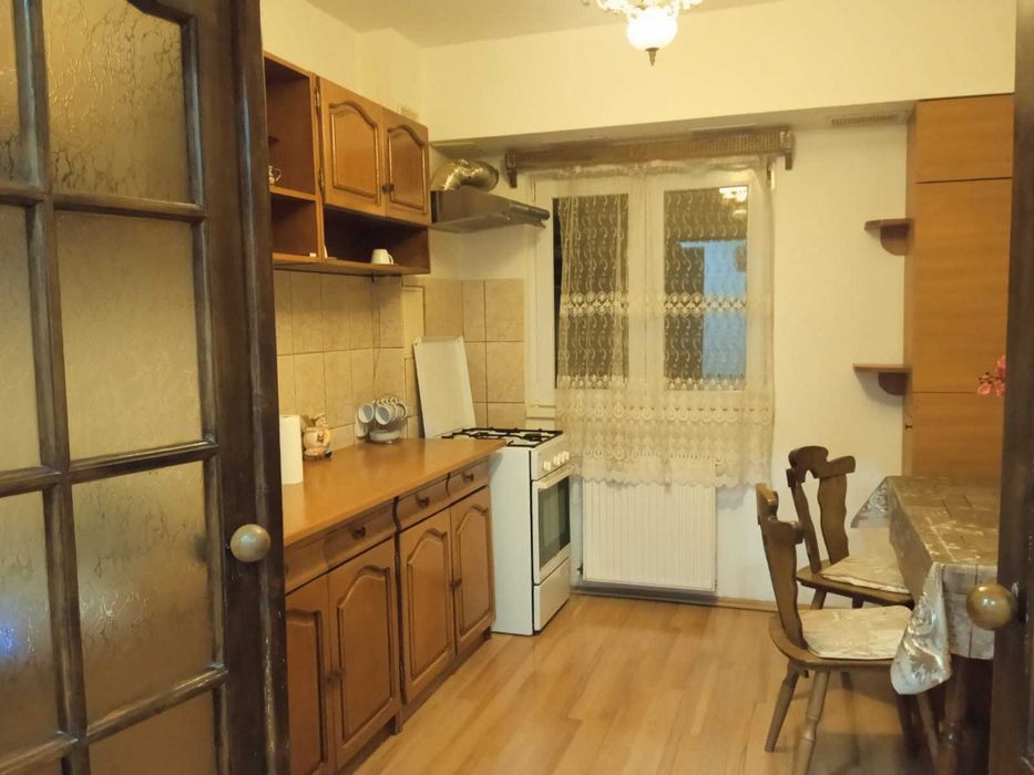 Regim hotelier king Apel doar WhatsApp