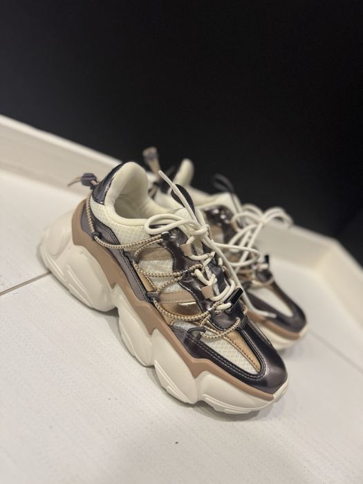 Сникърси Steve Madden