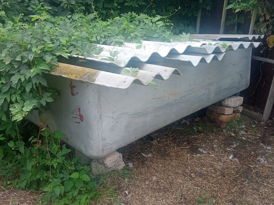 Продам ёмкость под воду,зерно...