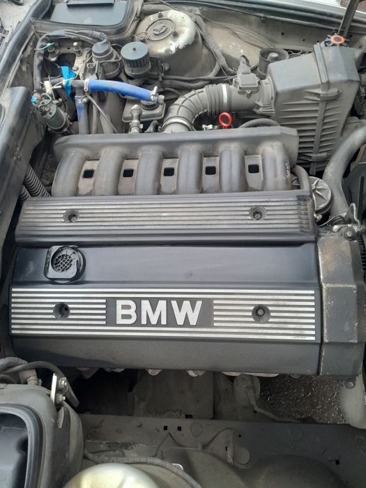 Продам  бмв 520.