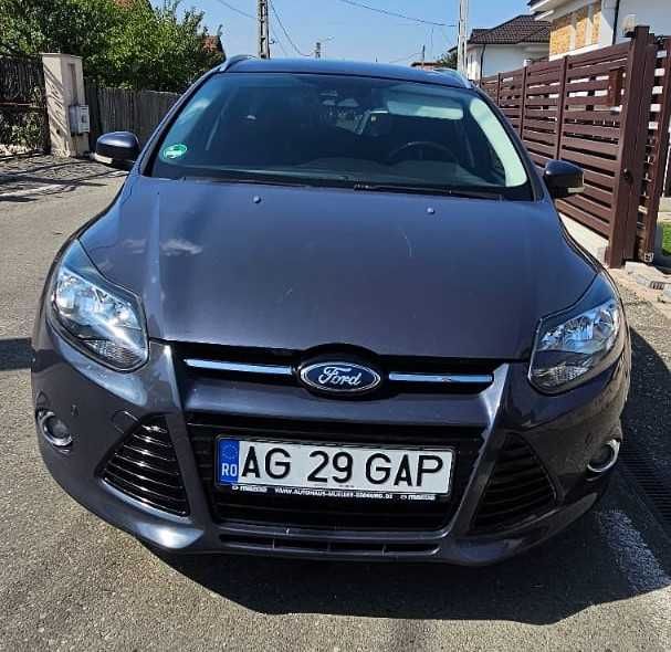 FORD Focus 2011 — imagine 5
