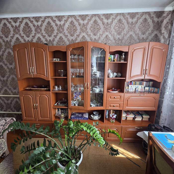 Продам стенку в хорошем состоянии