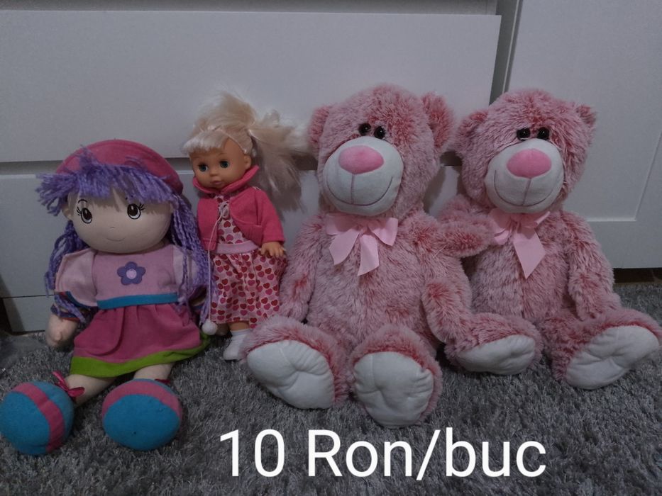 Plușuri mici și mari