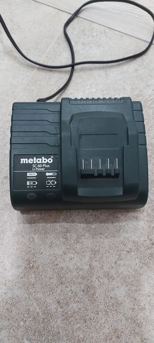 Продам зарядное устройство для шуруповерта