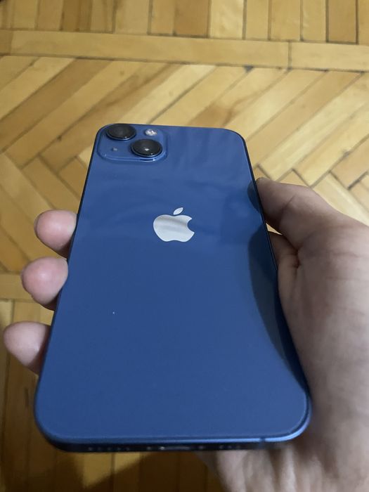 iPhone 13 в идеальном состоянии