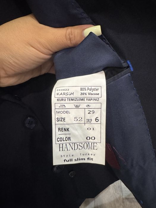 Продам брючный костюм