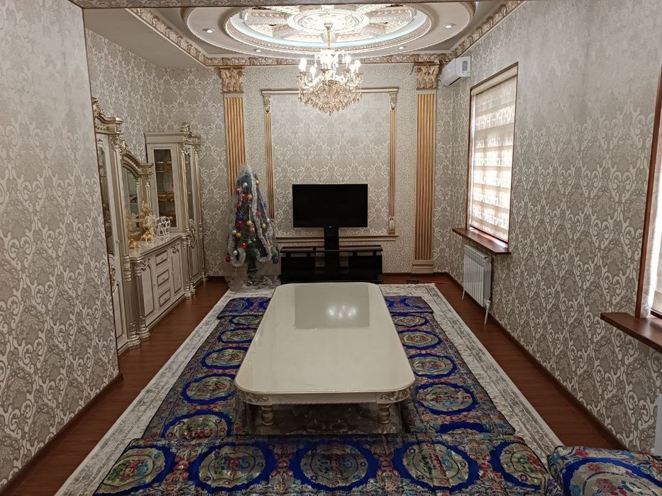 Uy sotiladi kamitermda 8sotiq