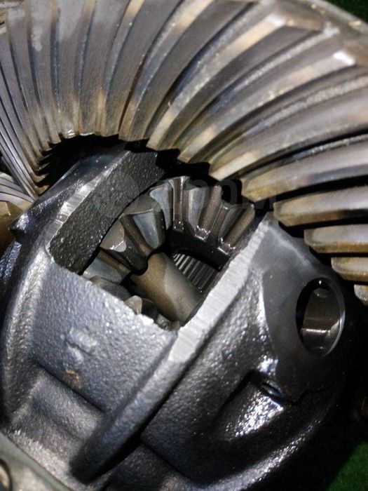 Редуктор передний Монтеро