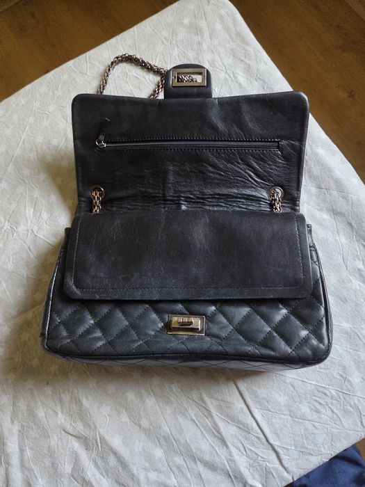 Дамска чанта кожена  Chanel Reissue  flap black bag