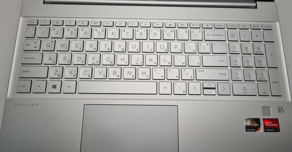HP Pavilion 15-ЕH1054NU   Ryzen 7 5700U/16GB/512SSD/FHD/Подсветка