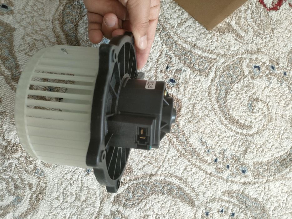 Продам моторчик печки Shevrolet Lacetti