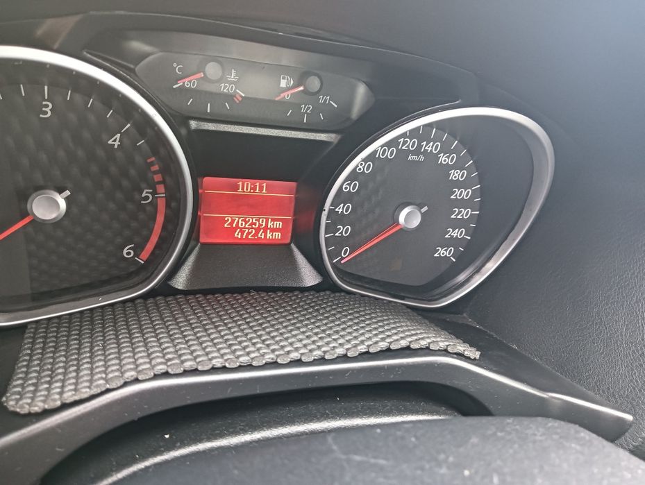 Vând schimb Ford Mondeo