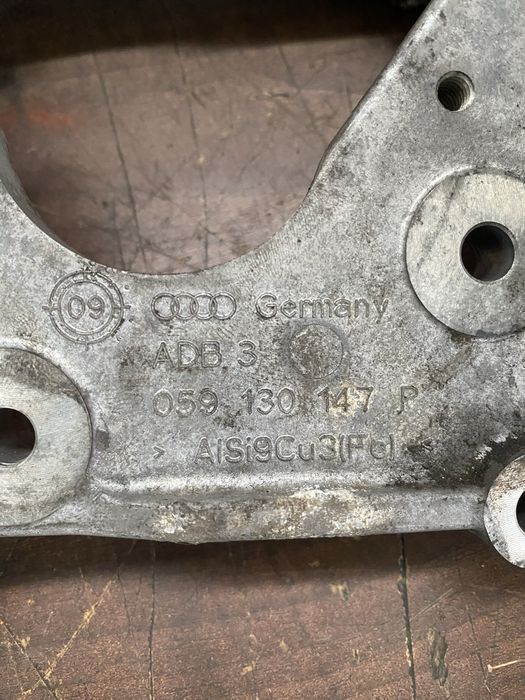 Suport pompa inalte injectie audi a4 b8 a5 a6 q5 q7 2.7tdi 3.0tdi eur5