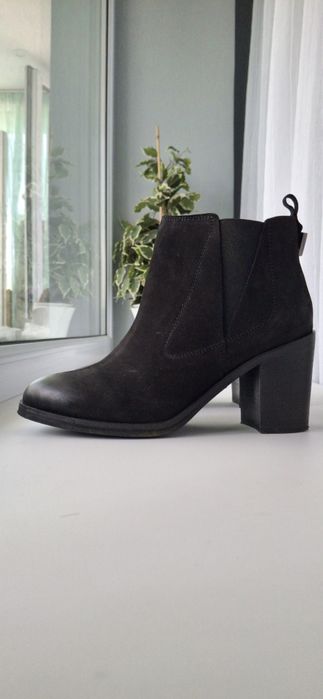 Нубуковые полусапоги Braska 38р