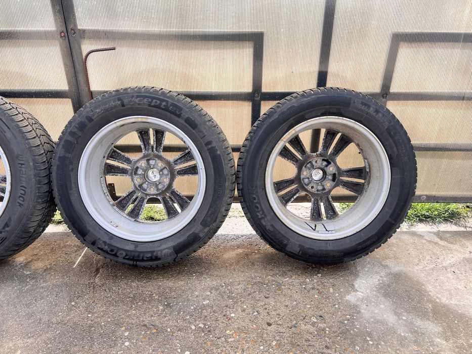 Jante aliaj 5x114,3 R17 Hyundai cu anvelope 225/60 M+S