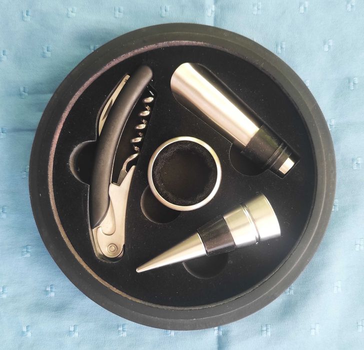 Комплект за вино