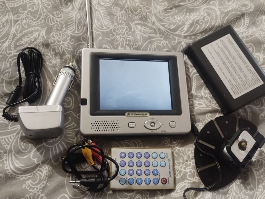 Televizor portabil Fenner complet