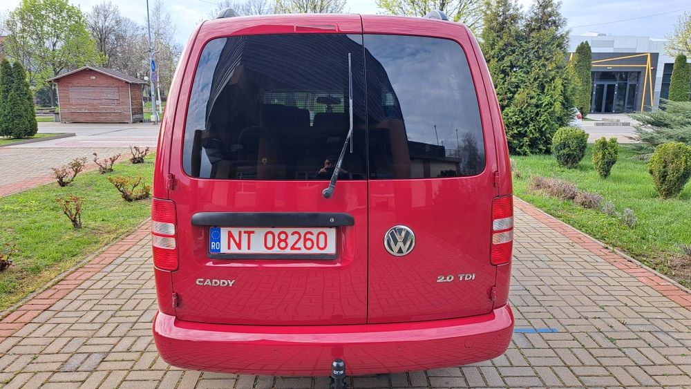 Vw Caddy Maxi 2.0 TDI 140 CP An 2014 cu uși pe spate!!!