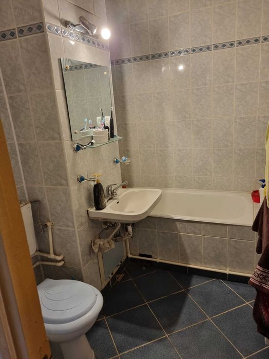 Apartament 2 camere -de vanzare