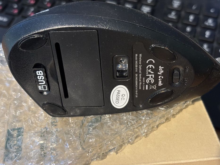 Ергономична безжична мишка, вертикална