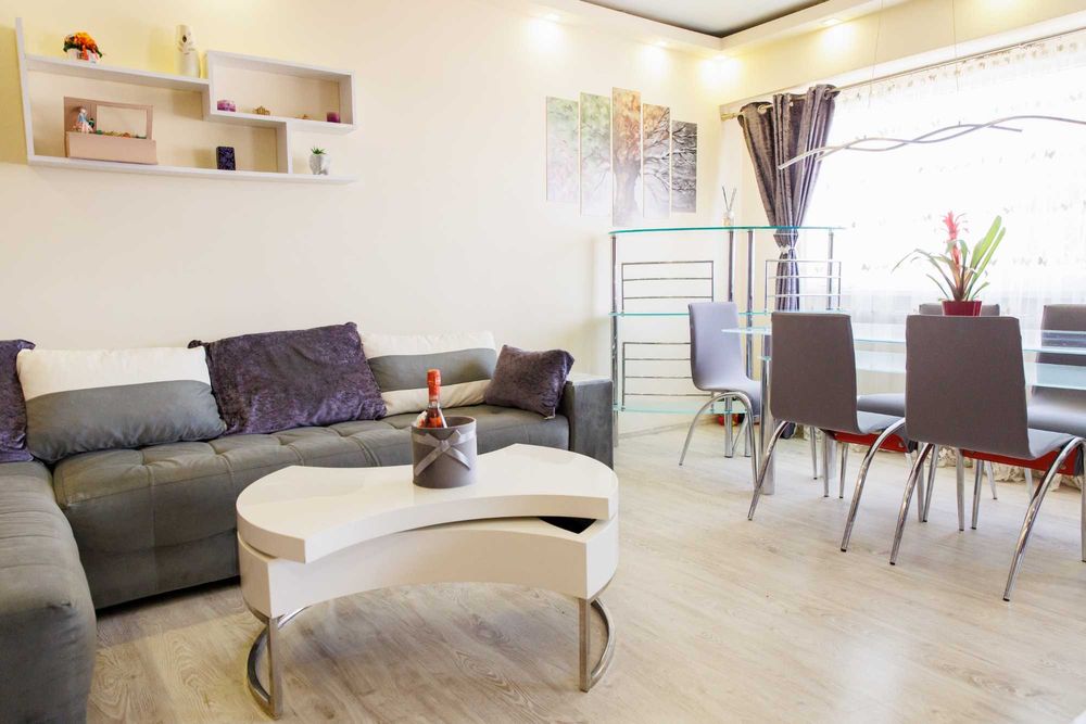 Vand apartament cu 3 camere decomandat ,confort 0,zona Brotacei