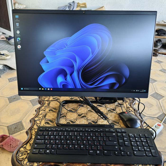 Моноблок Lenovo Core i3