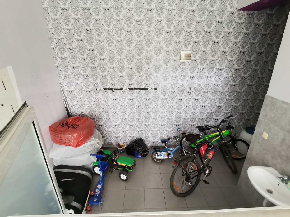 Дава се под наем Магазин в Бургас, Меден рудник - зона А - 29 кв.м за 175 € - Снимка #3