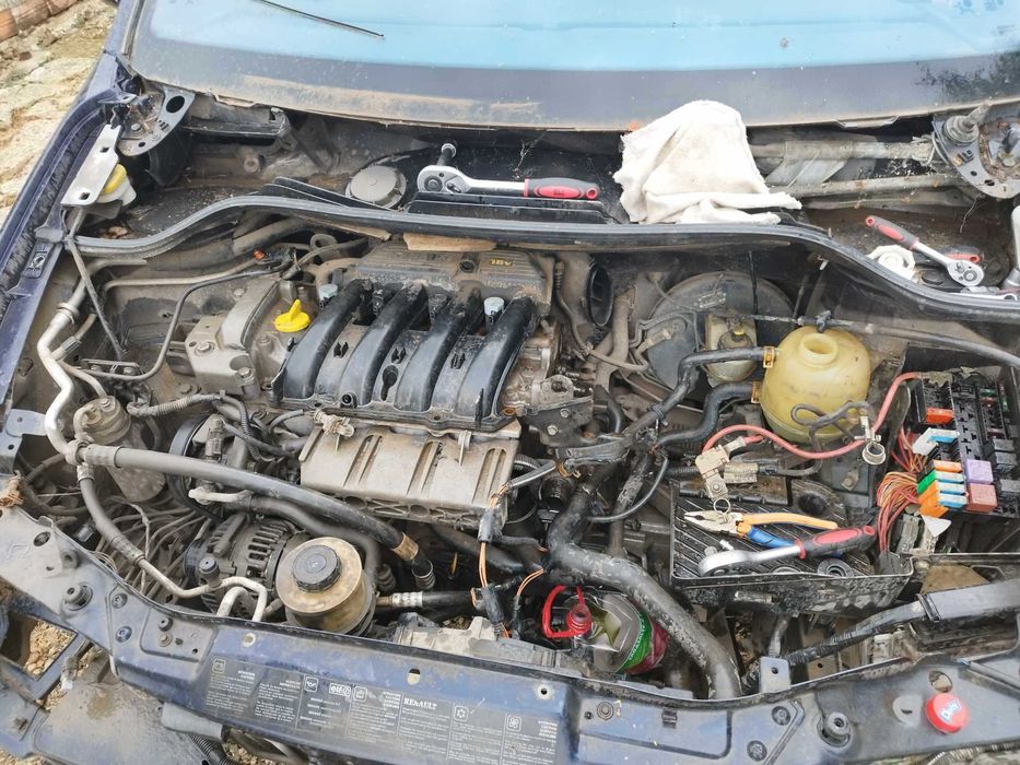 Рено Сценик на части