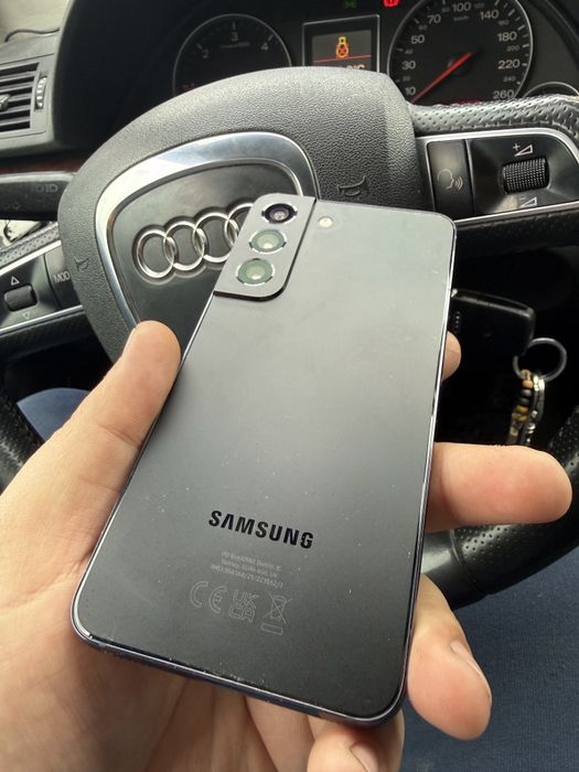 Samsung  s22 256